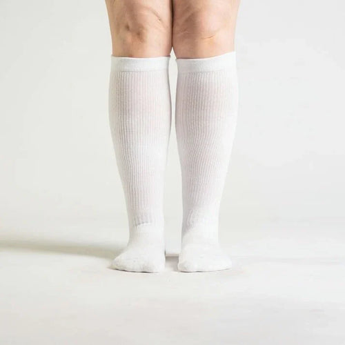 FlexRelief™ Compression Socks – White